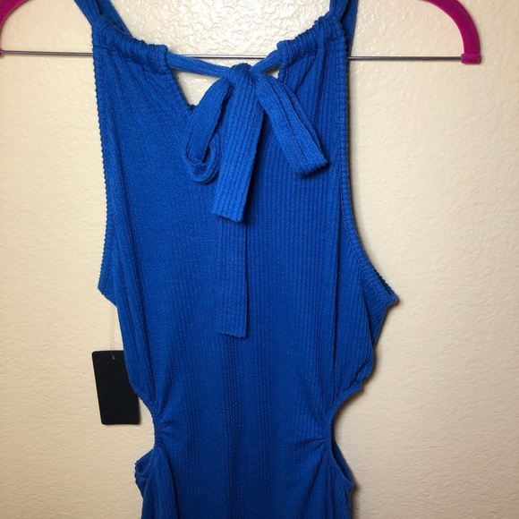 Caution to the wind sides cutout midi dress size M - Picture 5 of 8